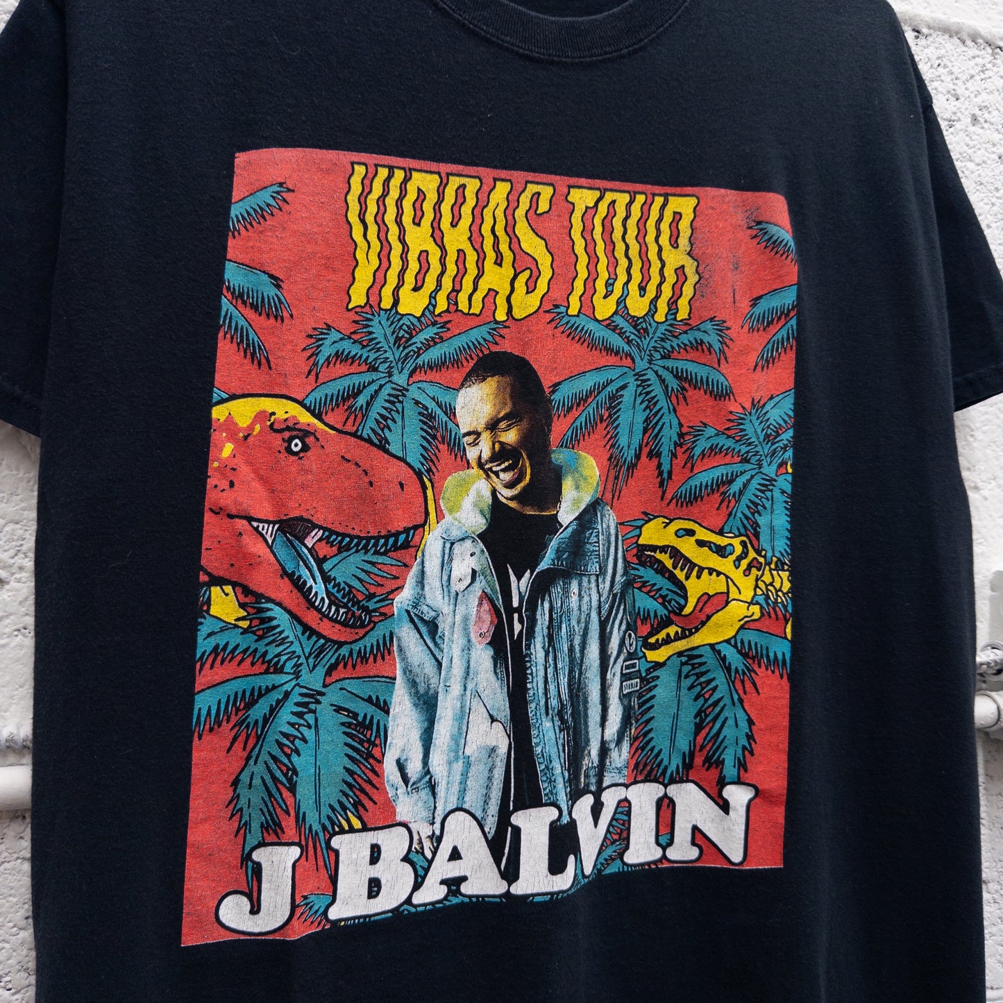 J Balvin Vibras Tour Tee - L