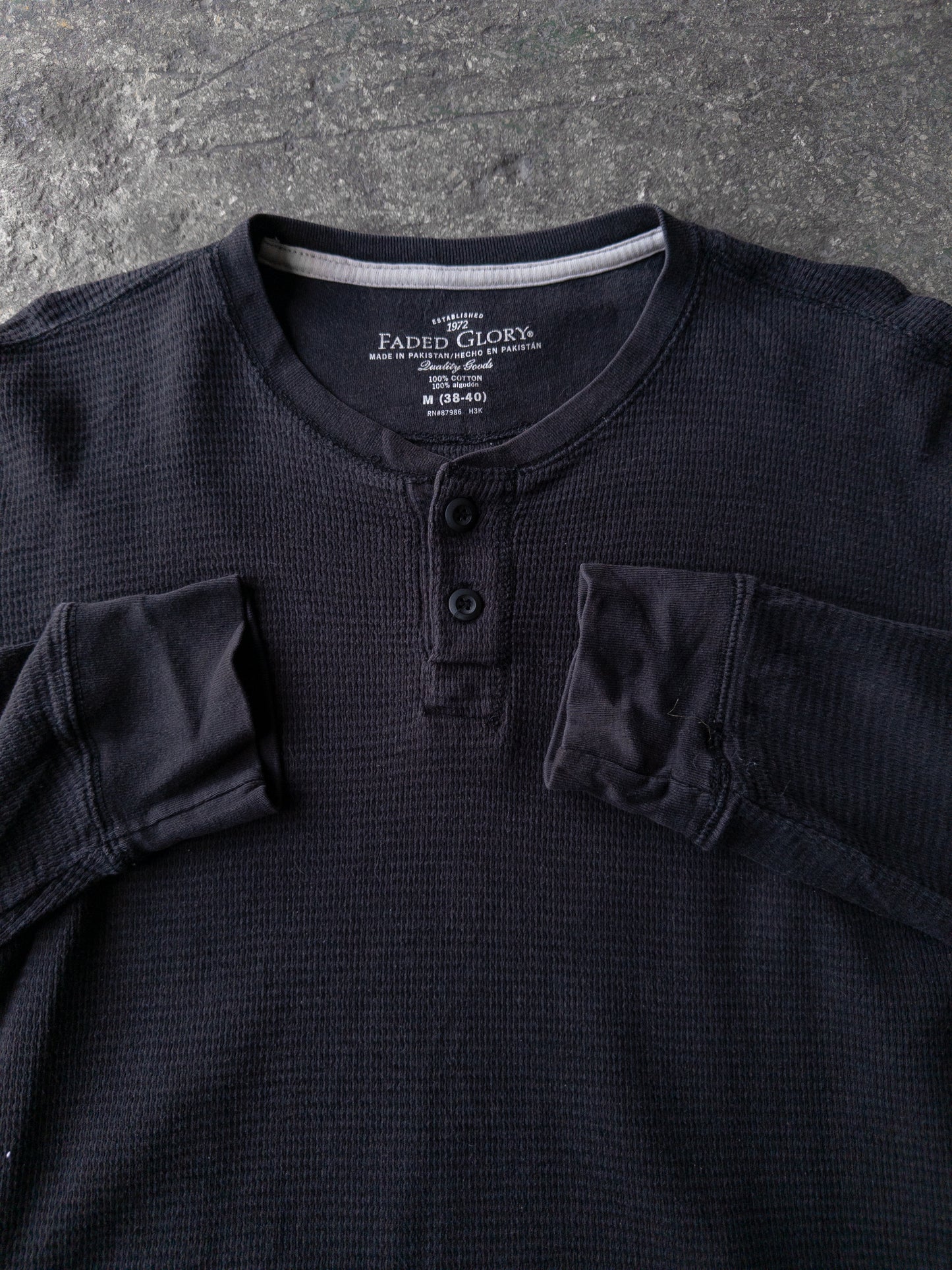 Vintage 2000s Faded Glory Black Thermal - Medium