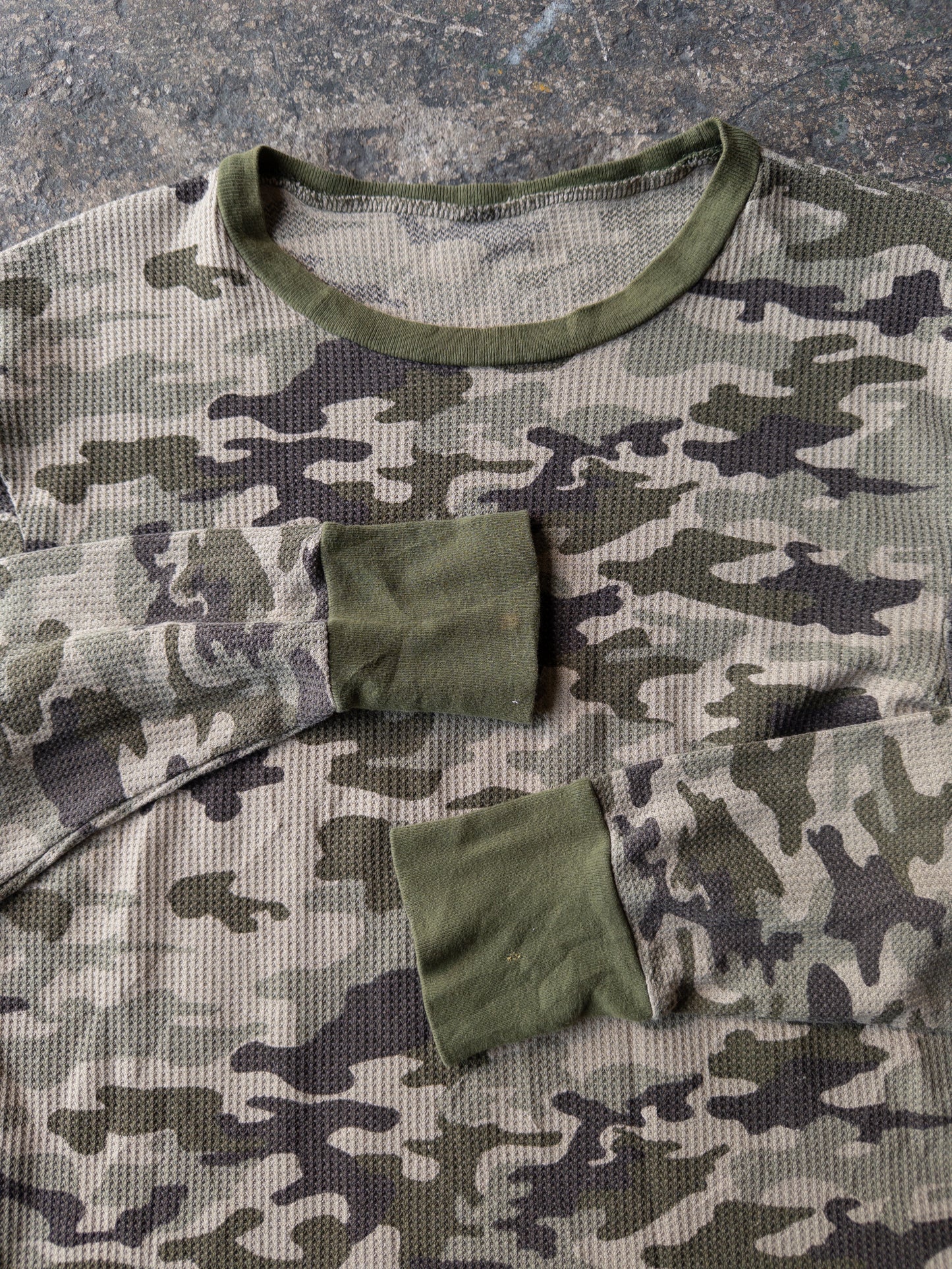 Vintage Camo Thermal - Large