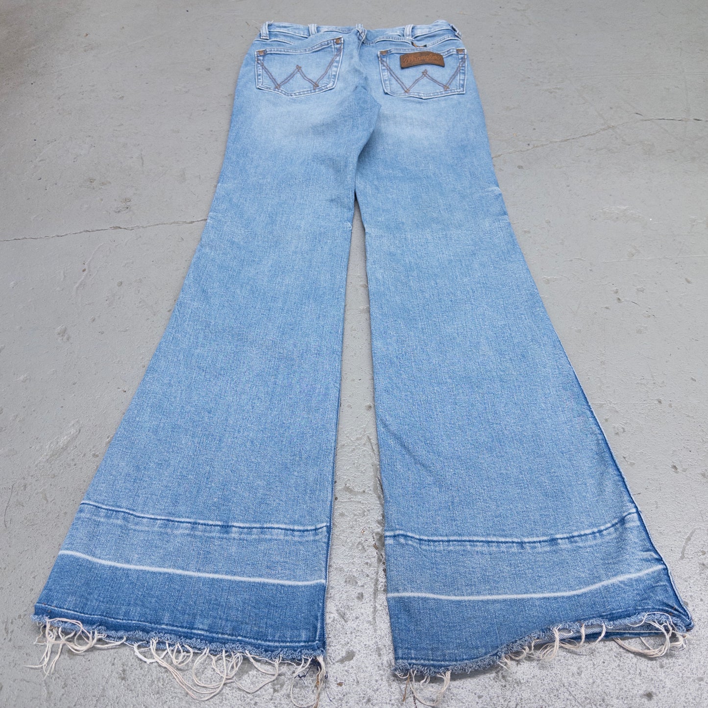 Vintage 2000s Wrangler Bell Bottoms Women's Jeans - 27x32