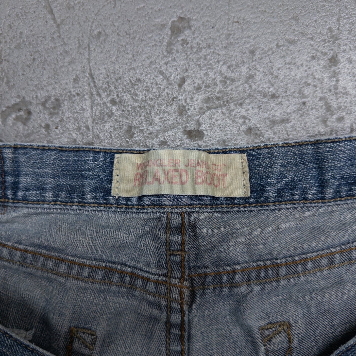 Vintage 2000s Wrangler Boot Cut Distressed Mens Jeans - 33x32