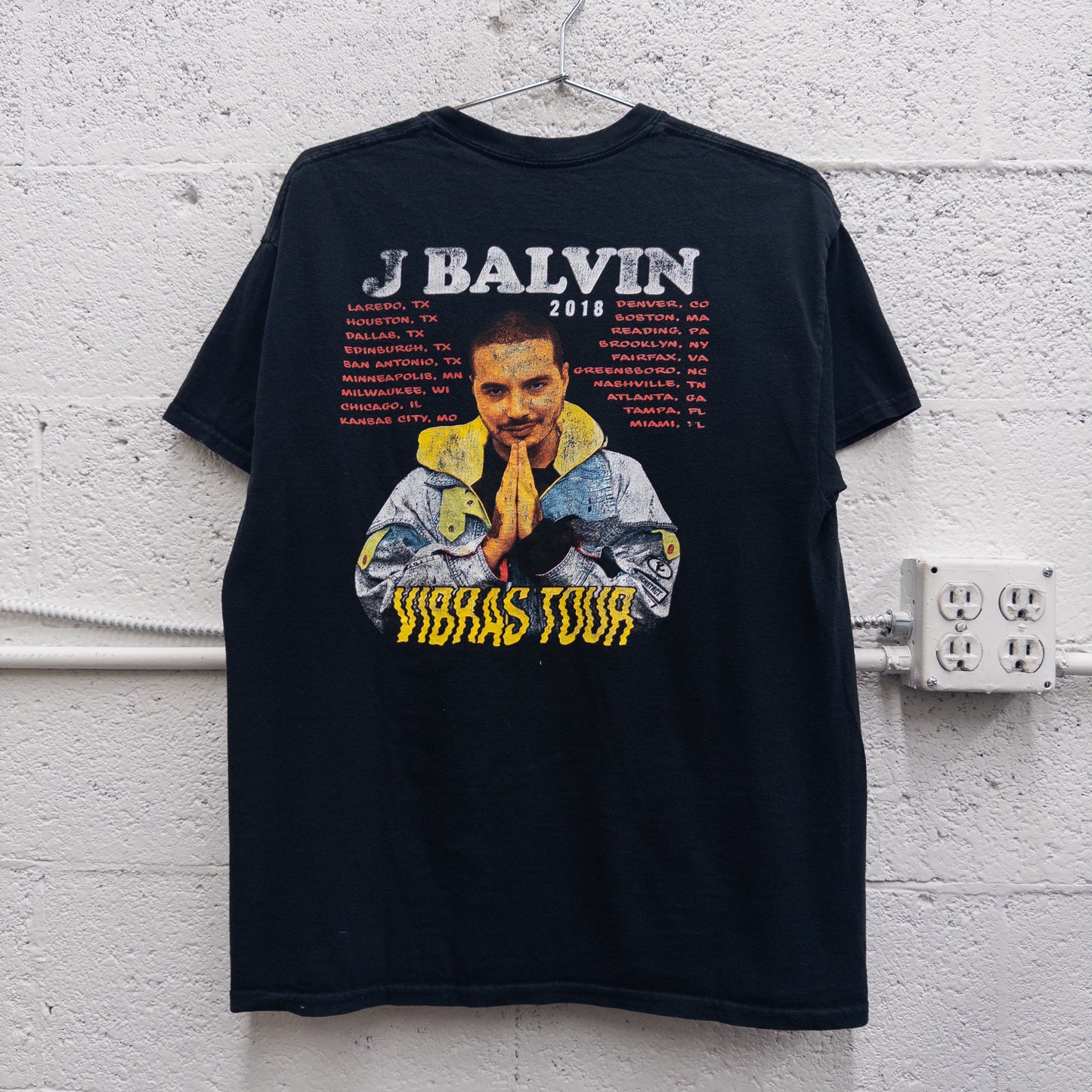 J Balvin Vibras Tour Tee - L