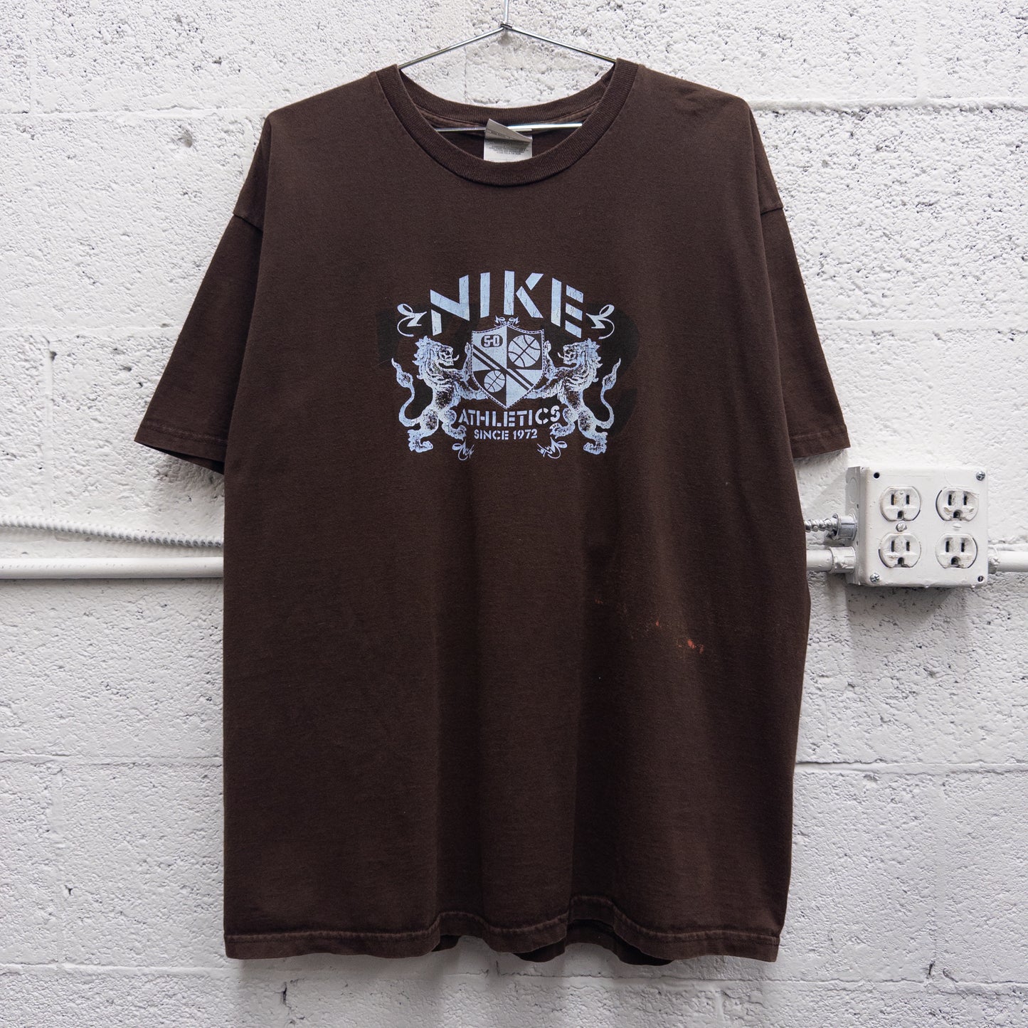 Vintage 2000s Nike Athletics Brown logo Tee - XL