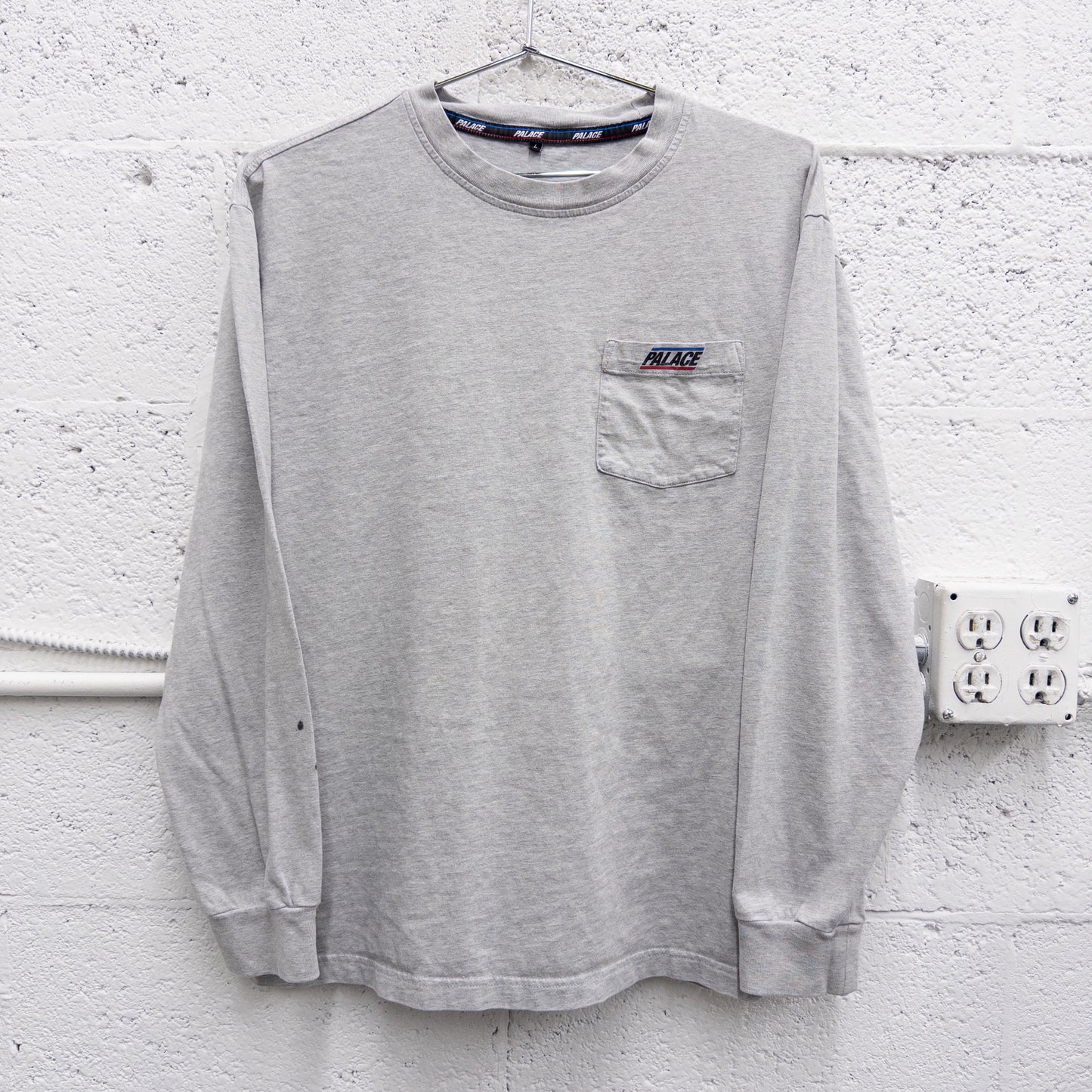 Palace Long Sleeve Tee - L