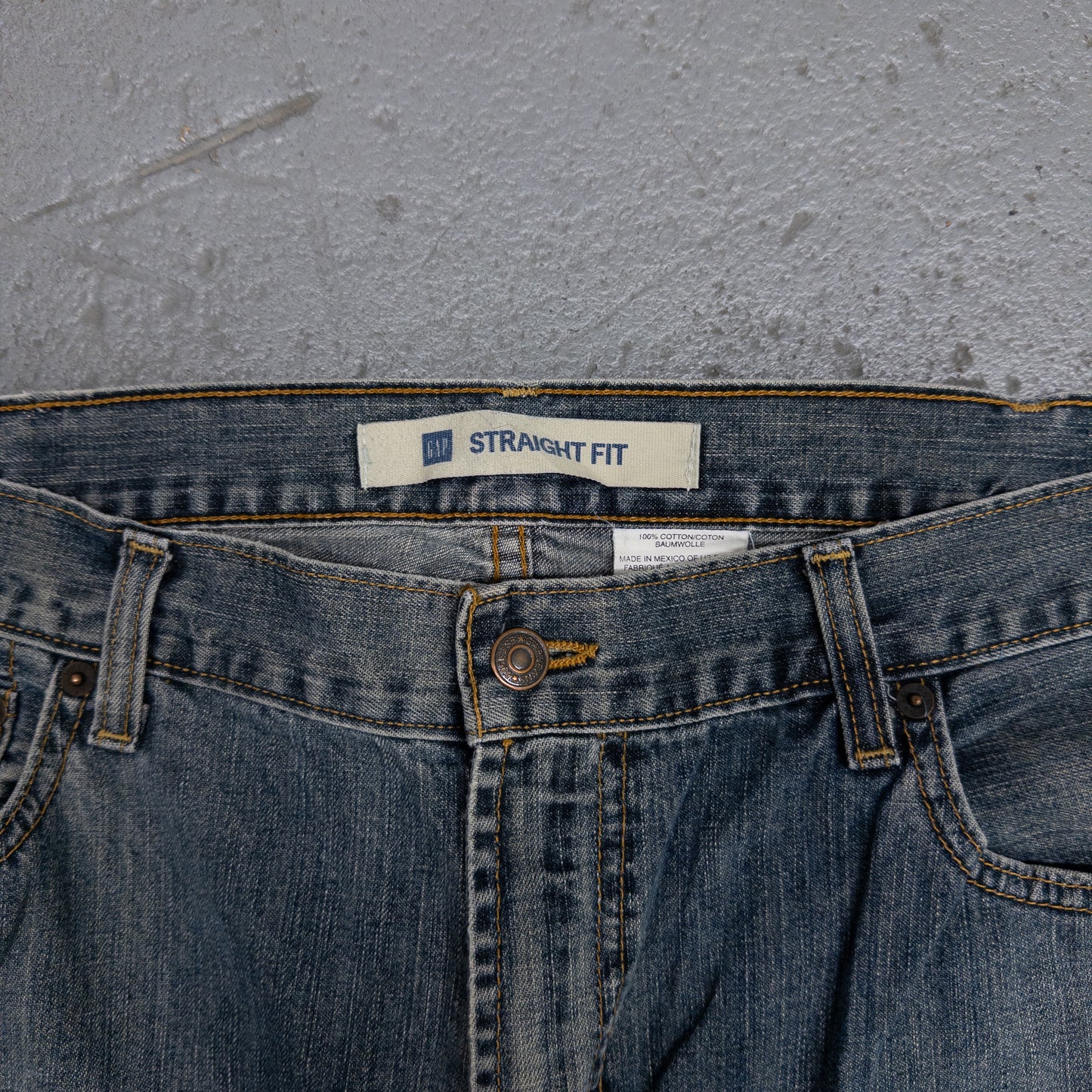 Vintage 2000s Gap Straight Fit Blue Denim Men's Jeans - 36x34