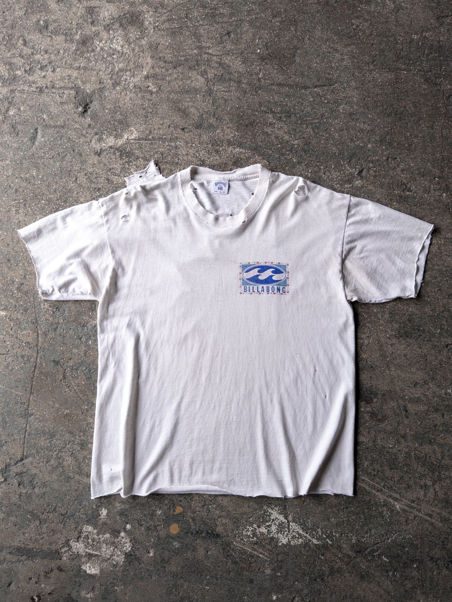 Vintage 90s Billabong Thrashed Surf Tee. - Large