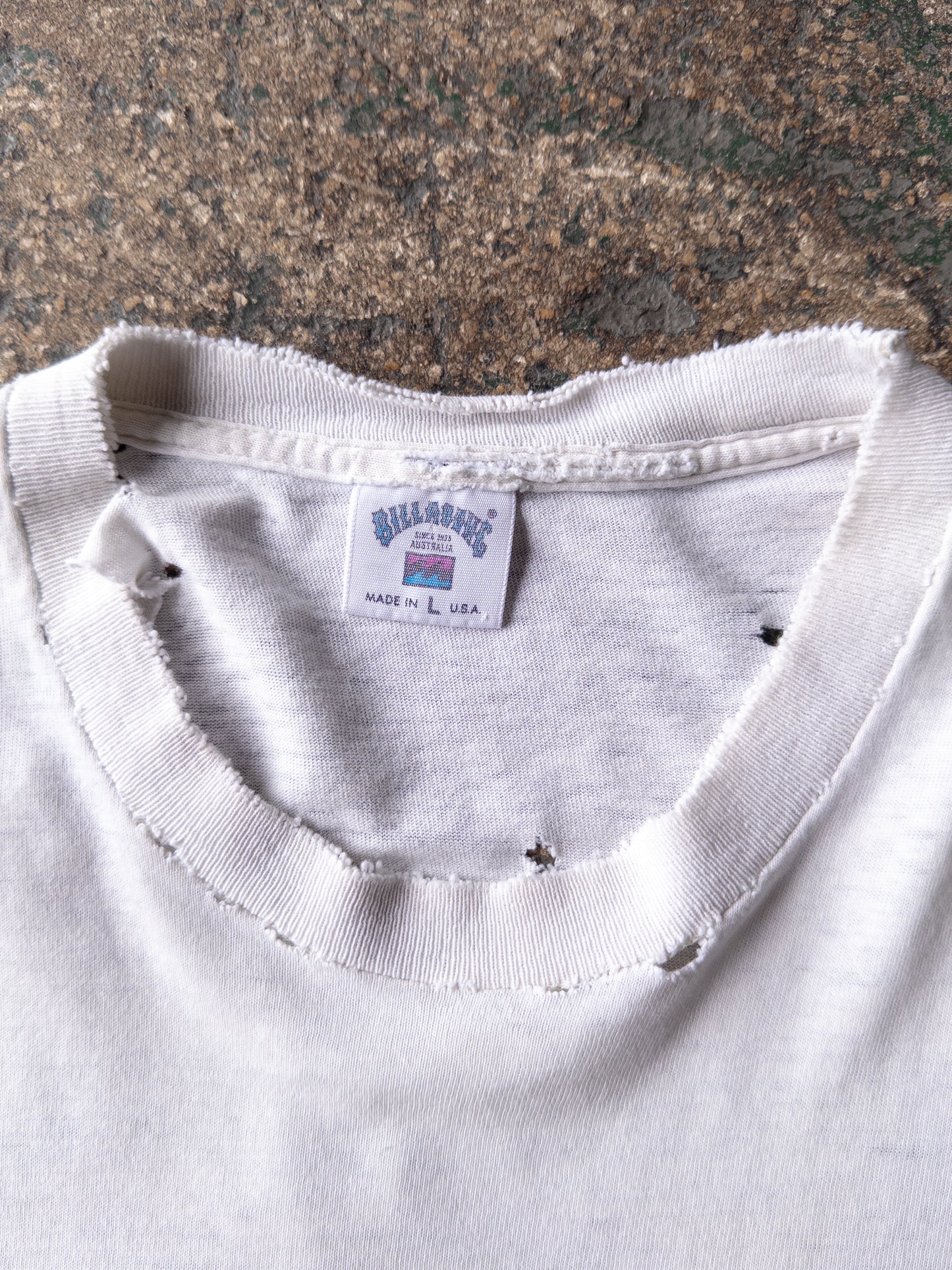 Vintage 90s Billabong Thrashed Surf Tee. - Large