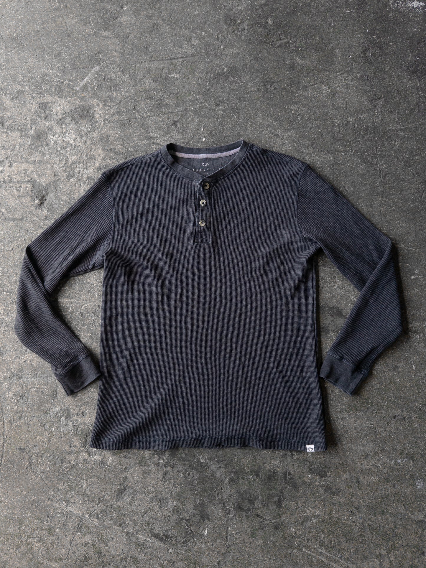 Vintage 2000s Faded Black Thermal - Large