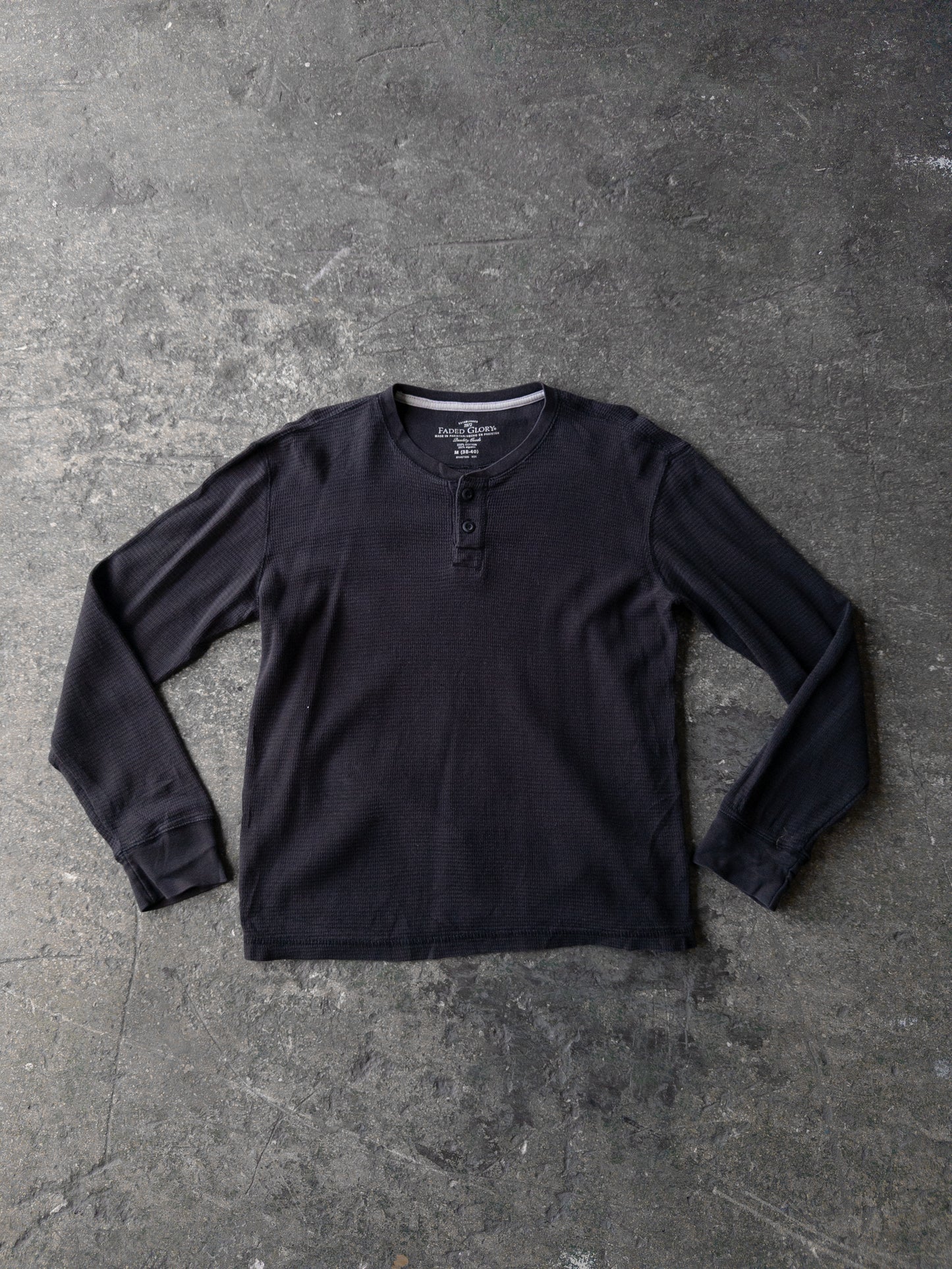 Vintage 2000s Faded Glory Black Thermal - Medium