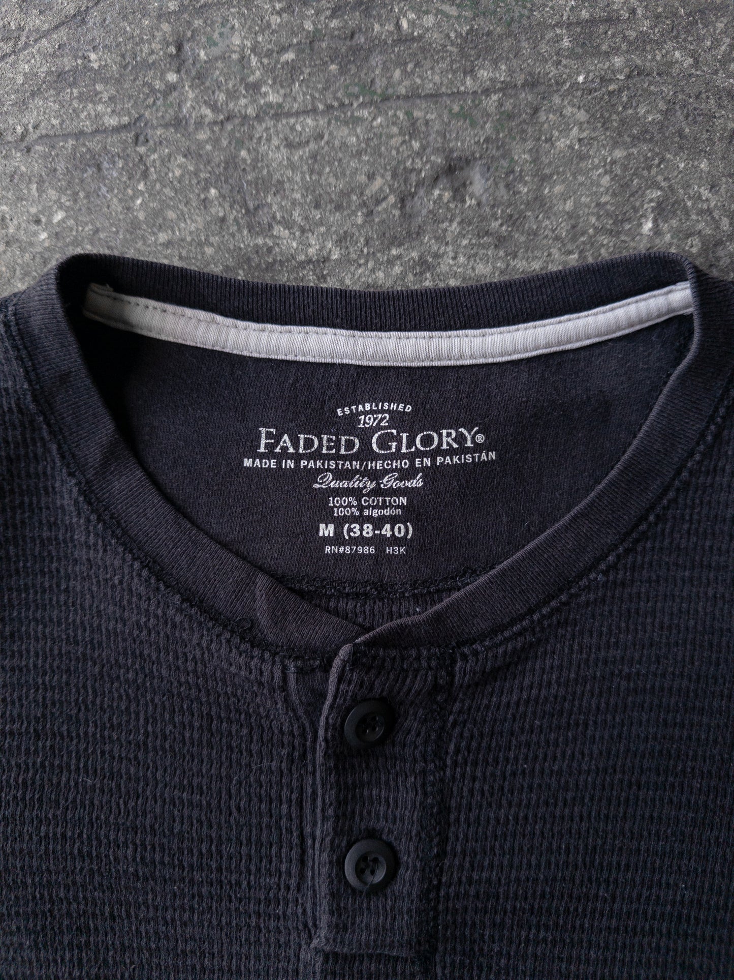 Vintage 2000s Faded Glory Black Thermal - Medium