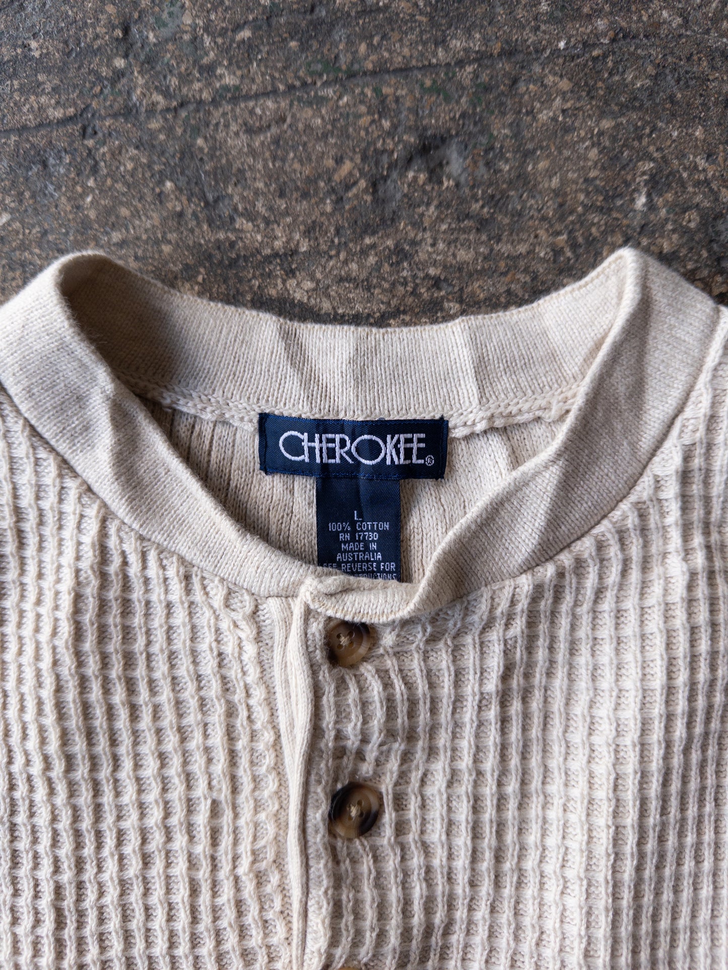 Vintage 2000s Cherokee Cream Thermal - Large