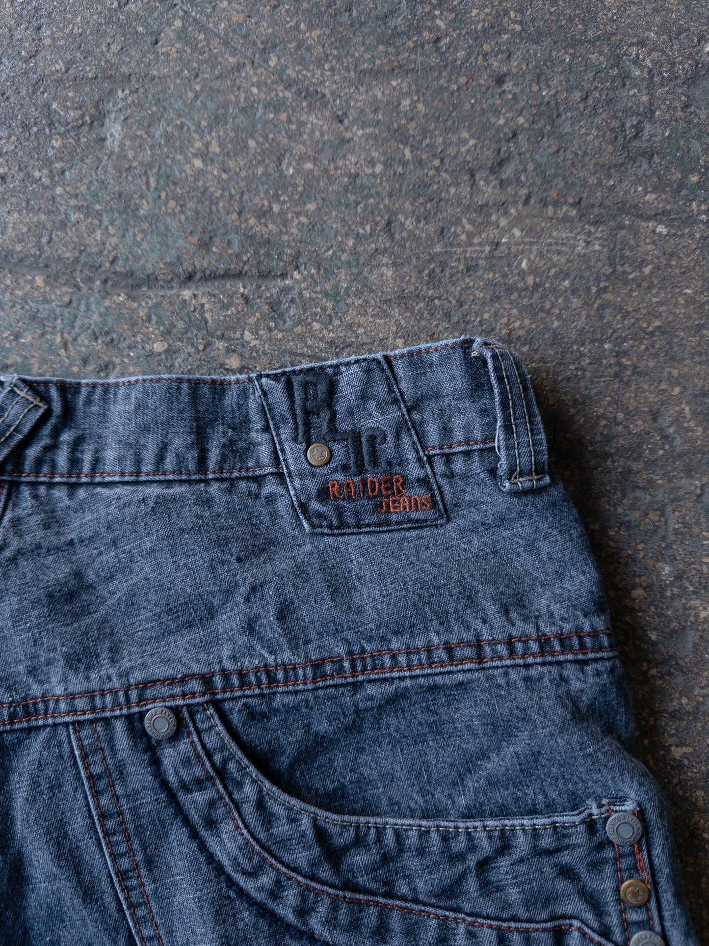 Vintage Raider Jeans Baggy Jorts - 33
