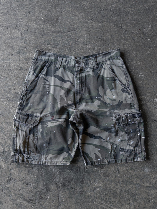 Vintage 2000s Wrangler Paint Thrashed Camo Shorts - 33