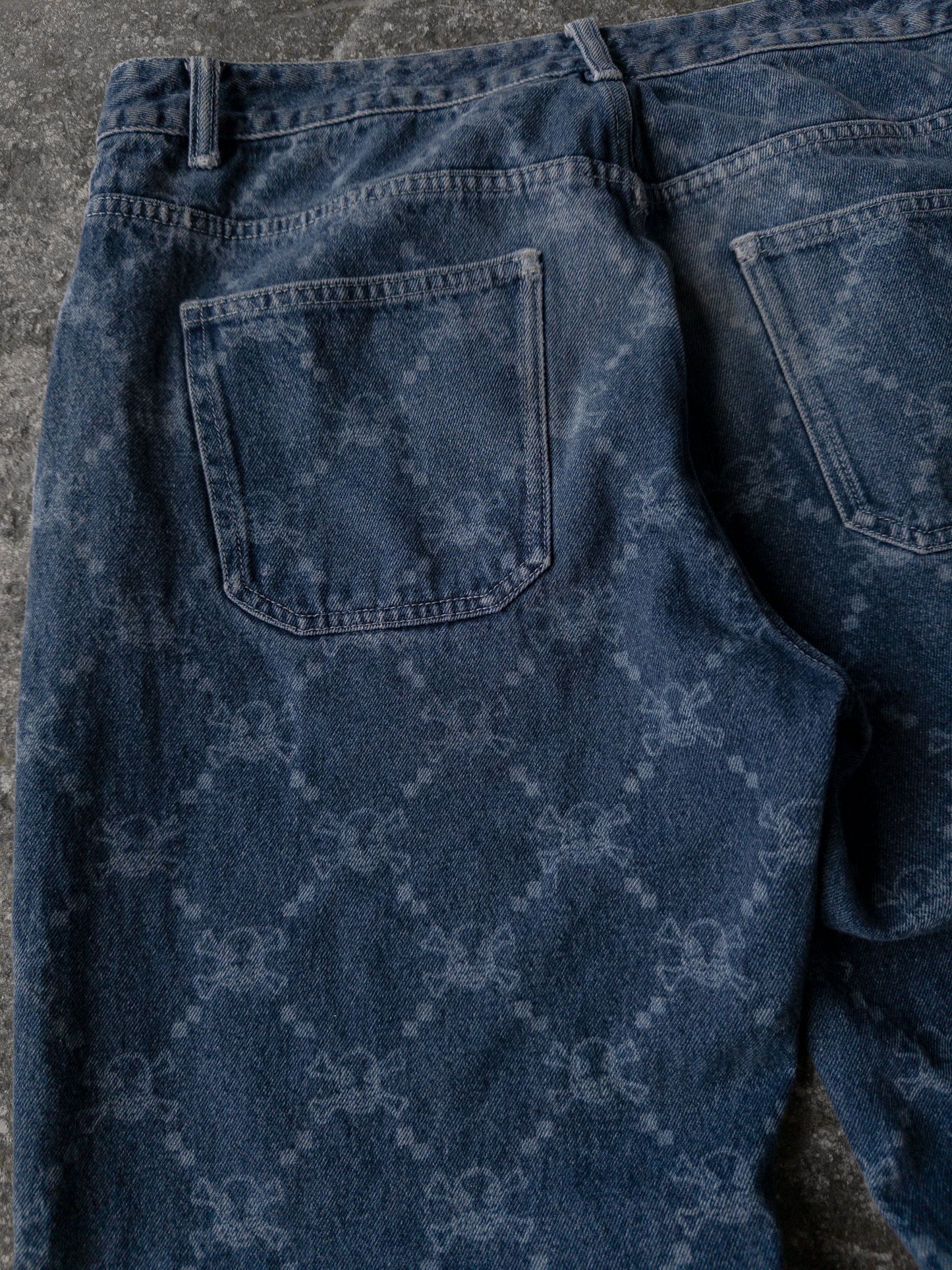 Vintage 2000s Skull Print Denim Jeans - 36