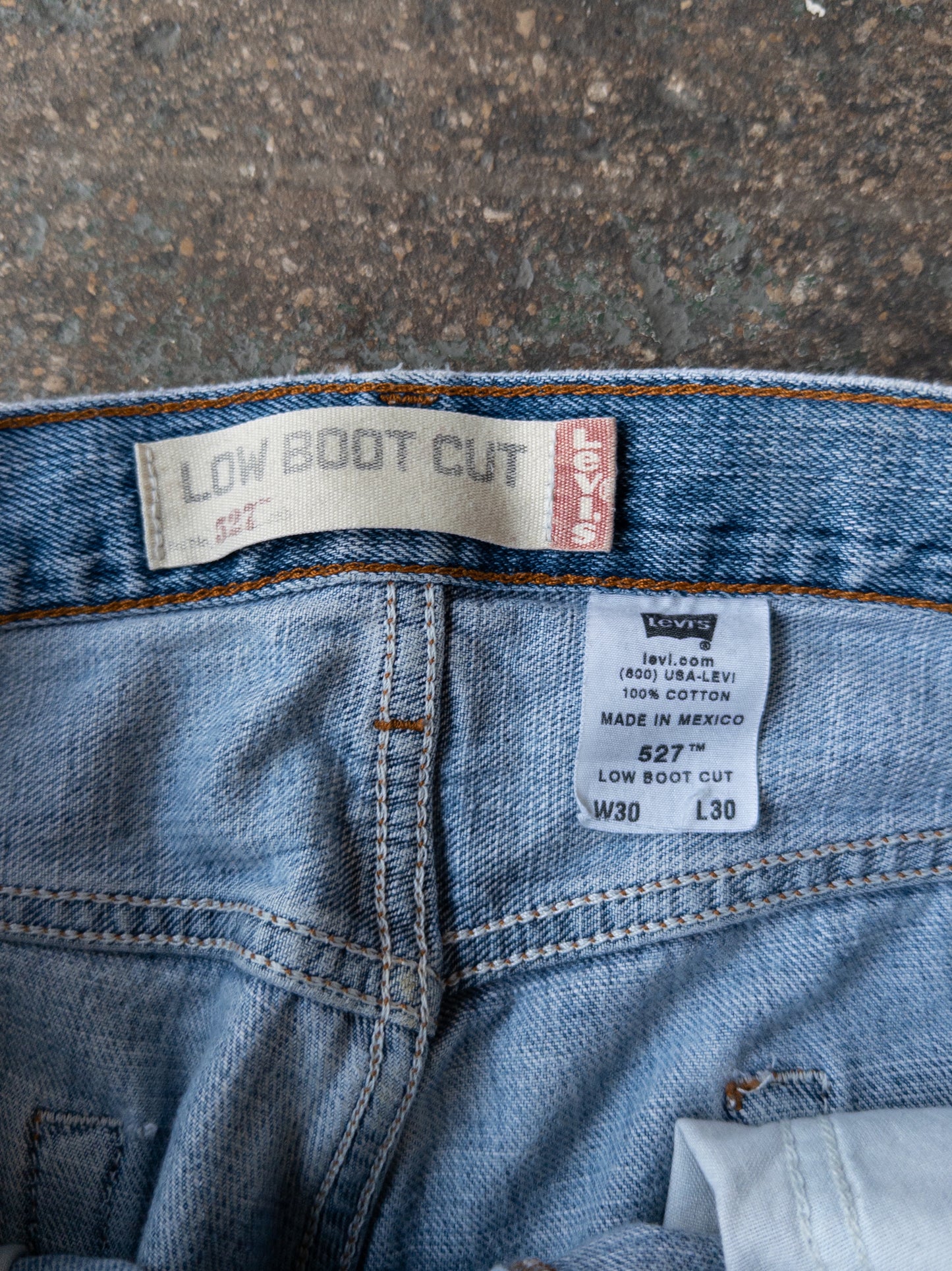 Vintage 2000s Levi's 527 Low Boot Cut Jeans - 30x30