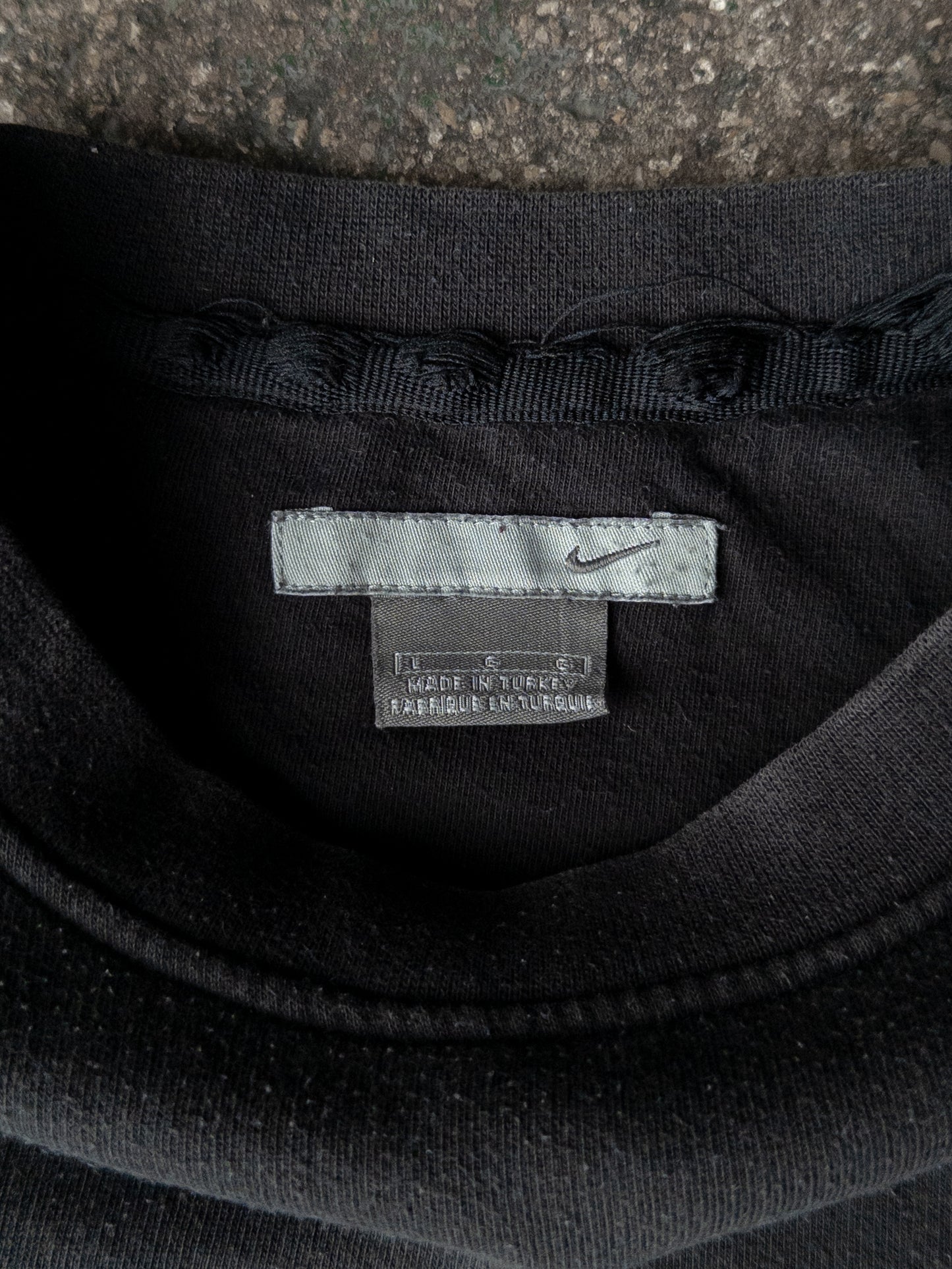 Vintage 2000s Nike Black Crewneck - Large