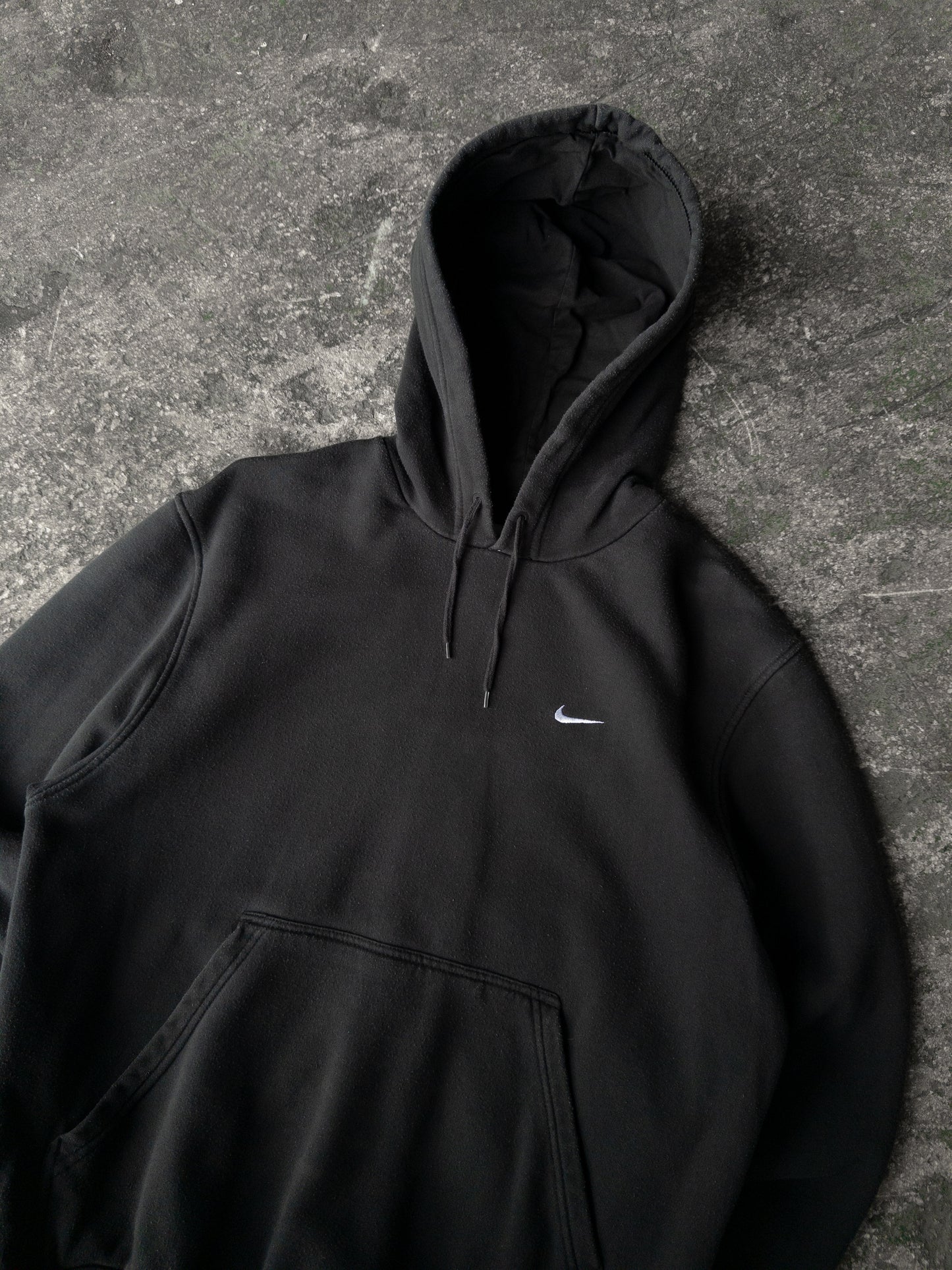Vintage 2000s Nike Black Hoodie - Medium